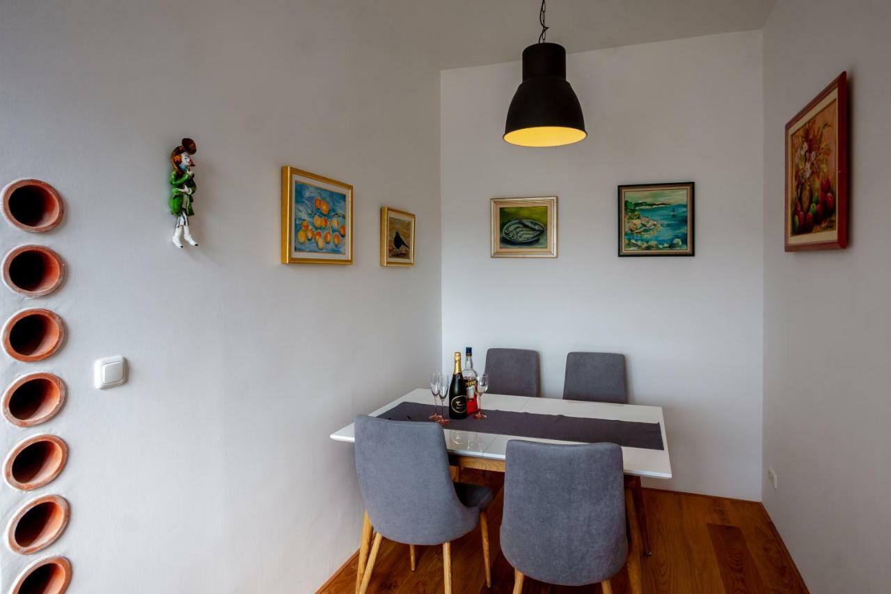Апартаменти Apartman Colosseum Пула Екстер'єр фото
