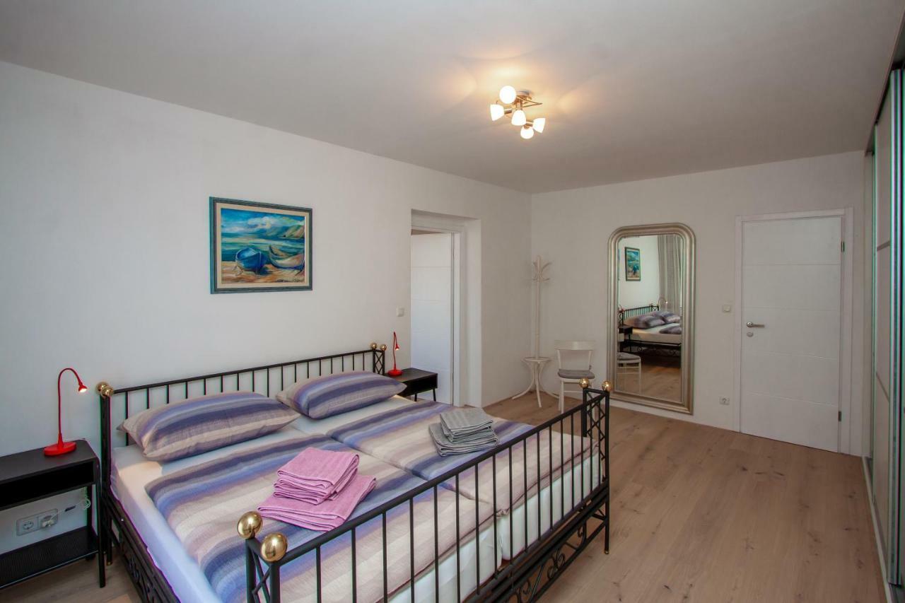 Апартаменти Apartman Colosseum Пула Екстер'єр фото
